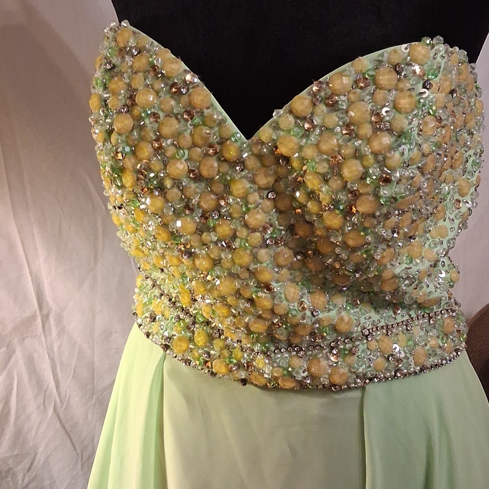 2 Cute Green Beaded Dress Size 6 - Picture 6 of 16